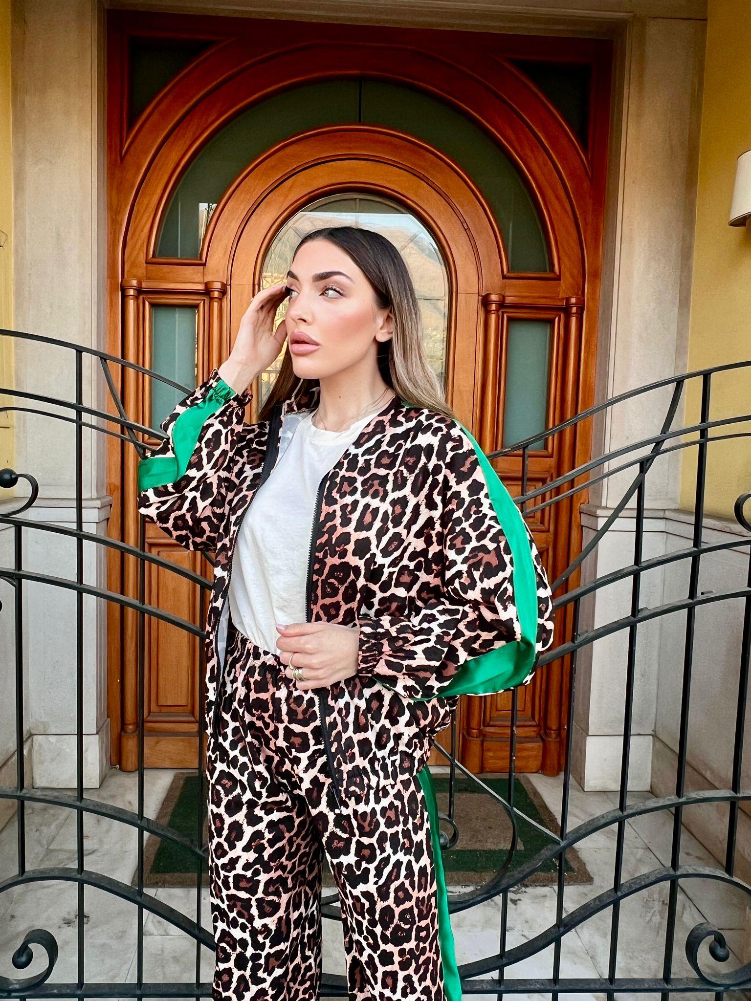 Tuta ANIMALIER - Completo pantalone e felpa con zip - Curvique